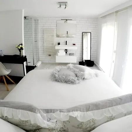 Jardin Du Marais 住宿加早餐酒店 Froyennes